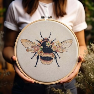Bumblebee Finished Embroidery Hoop Art, Finished embroidery Bee, Hoop Art, Nature aesthetic wall decor